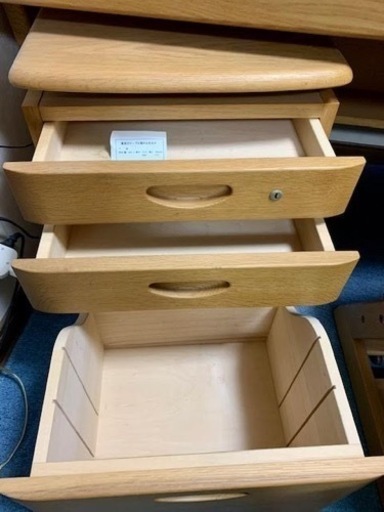 【美品】カリモク学習机セット　同型２台あり　karimokuデスク　可動キャビネット　天然木