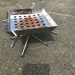 キャンプ用焚き火台の画像