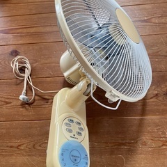壁掛け扇風機　リモコン付き