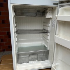 無料です！冷蔵庫サンヨー106L早いもの勝ち！の画像