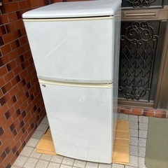 無料です！冷蔵庫サンヨー106L早いもの勝ち！