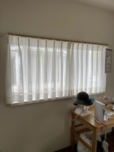 カーテン(大)よこ約165×たかさ180(小)よこ約168㎝×たかさ84㎝
