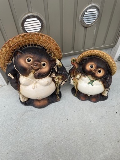 タヌキの置物　中と小
