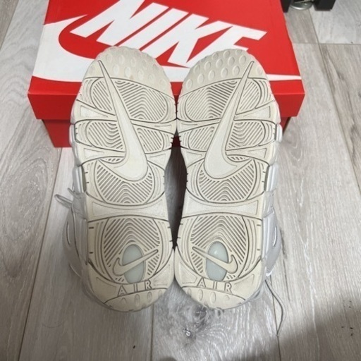 NIKE MORE UPTEMPO モアテン ライトボーン