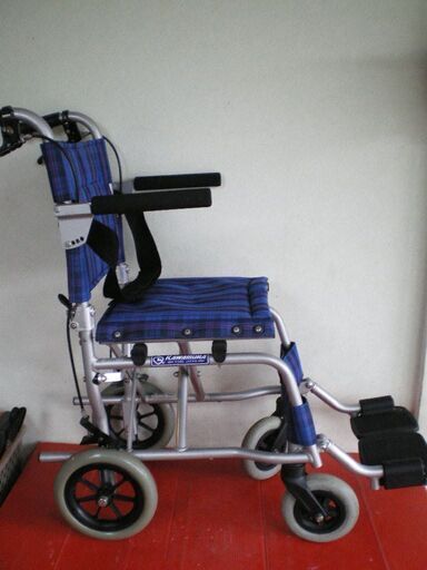 ★ KAWAMURA 　車いす　高齢者　介護　折りたたみ　アルミ製