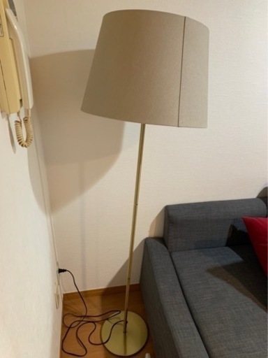 IKEA照明　ランプスタンド