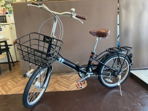 【前後タイヤ・チューブ新品！】LEDオートライト　6段変速　20インチ　折りたたみ自転車　黒