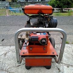 高圧洗浄機エンジン式！！実働！！高圧ホース、ガン、給水予水ホース付き！！　7.5馬力エンジン！！の画像