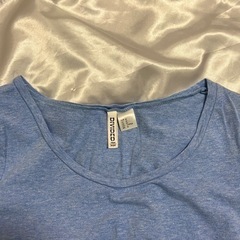 【 H&M 】Tシャツ ブルー Mサイズの画像