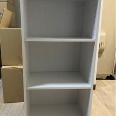 白い3段BOXの画像