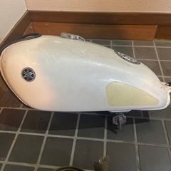 YAMAHA sr400 タンク　シート　バンテージの画像