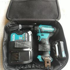 マキタ 充電式 ドライバ ドリル DF033D 10.8V 新品...