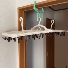 【無料】プラスチック製洗濯物干し　　　角ハンガー【白】