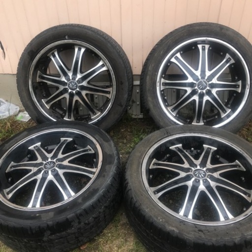305/40R22アルミホイールタイヤセット