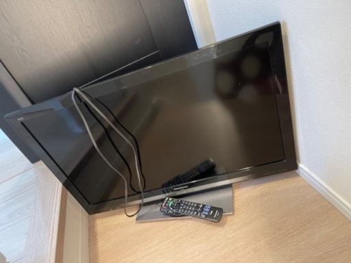 TV 32型　パナソニックVIERA　HDD内蔵