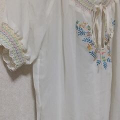 レディース 夏服 Mサイズ 黄色 透ける素材🦜の画像