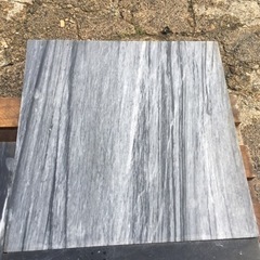 譲り先決まりました。600×600×18ミリの御影石の画像