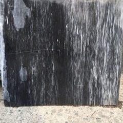 譲り先決まりました。600×600×18ミリの御影石の画像