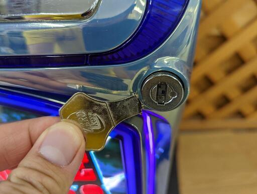 パチスロ実機 【カギ折れ】アナザーゴッドハーデス （ケルベロスパネル）コイン不要機 家庭用電源 スロット ID：126-011100-007