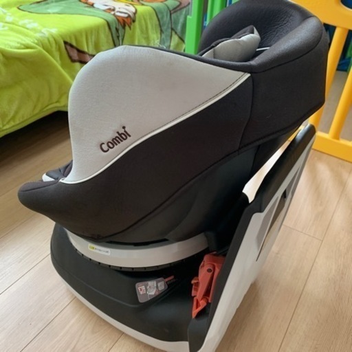 値下げ！　　　　　　　　　　　　　　　　　　　コンビ、チャイルドシート