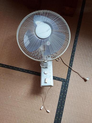 壁掛け扇風機