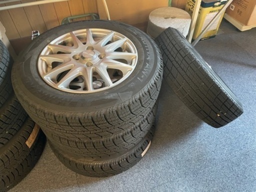 スタッドレスタイヤ　175/70R14 4本　ほぼ新品！