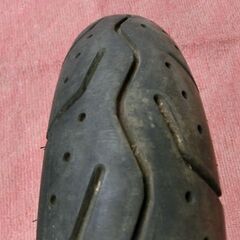  90/90-10 9090-10 チューブレス 中古一本 無料 難ありの画像