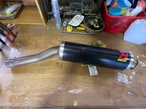 アクラポヴィッチ　カーボンマフラー