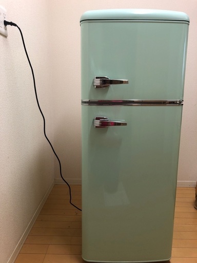 レトロかわいい冷蔵庫114L 冷凍庫つき