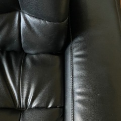 ソファ（黒、合皮）の画像