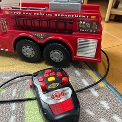 ラジコンおもちゃ　梯子車　消防車　の画像
