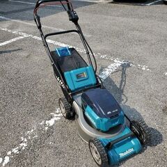 【2月26日までの大特価品！】makita マキタ MLM462D 充電式芝刈機【野田愛宕店】【店頭取引限定】【中古】管理番号：ITD9Y441SNMQの画像