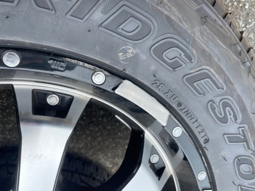 【美品】MKW MK46 PCD127 ジープ JKラングラー に使用 285/60R18 ブリヂストン DUELER 21年式 バリ山