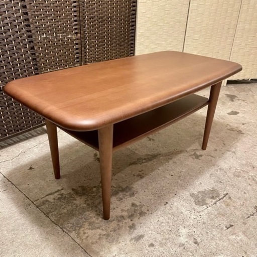 【売約済み】　【展示品】　飛騨産業　侭　ジン　Jin ソファテーブル　リビングテーブル　センターテーブル　キツツキ　HLS トノー形　丸面型　棚板あり　検　Prescelto プレシェルト　2.5p 2.5人掛け　キツツキマーク　飛騨家具　ソファー　2人掛け　3人掛け　2p 3p  極上品　美品　北欧　カリモク　マルニ　柏木工　WD MIG  ホワイトオーク　バーチ　無垢材　クレセント　SEOTO VIOLA 　森のことば　オーダーメイド　カスタマイズ　【115,500円程】