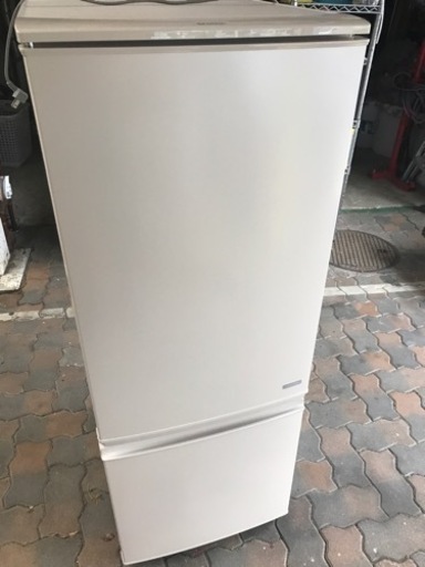 シャープ冷蔵庫　１６７Ｌ　内装キレイです。