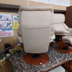 カリモク　ＴＨＥ FIRST　ＲＵ７３シリーズ　本革パーソナルチェア　Ｍサイズ　ベージュ　【愛品倶楽部柏店】の画像