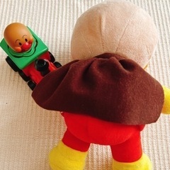 ★値下げ★アンパンマン【美品】ぬいぐるみ  ゼンマイ乗り物　おもちゃの画像