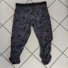 6分丈パンツの画像