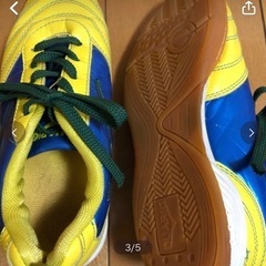 フットサルシューズ　記名ありの中古品　22.5cm DUARIGの画像