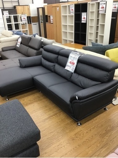 KE-82【ご来店頂ける方限定】マナベインテリアハーツ　ジャガー　カウチソファ　黒