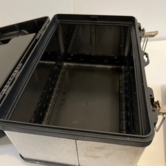 ステンレスツールケースの画像