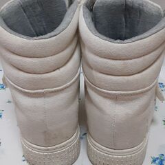 ブーツシューズホワイトの画像