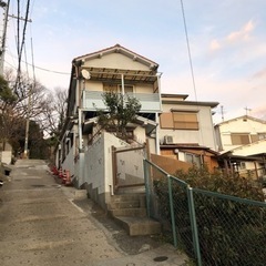 何と家が二軒　街も近い！　激安！車と交換可