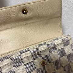 LOUIS VUITTONのダミエの長財布の画像