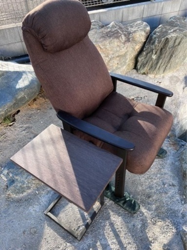 椅子4脚‼️美品‼️新品価格一脚2万円‼️4つセットです‼️