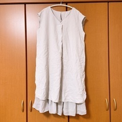 グレーのマタニティワンピース(授乳対応)