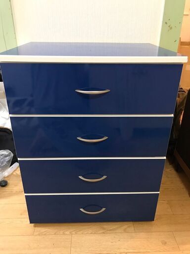 4段収納チェスト／青×白／鏡面仕上げ