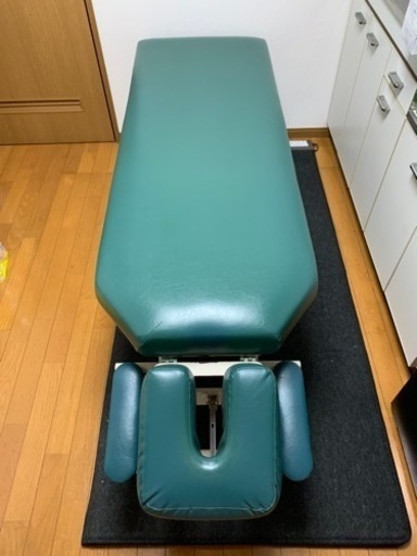 マッサージベッド