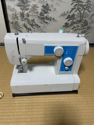 昭和レトロなミシン
