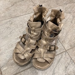 厚底サンダル